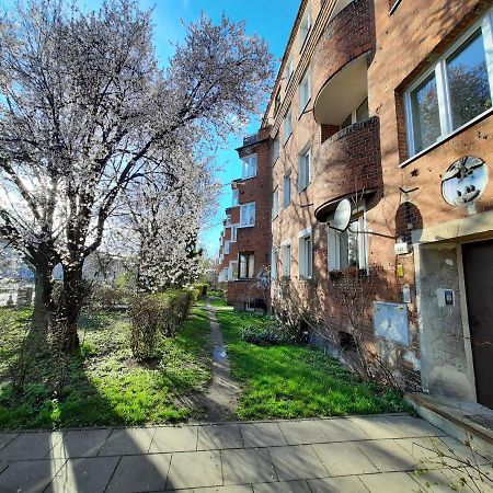 Kawalerka Hallera Wrocław Exteriör bild